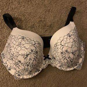 NWOT Victoria Secret bra size DD